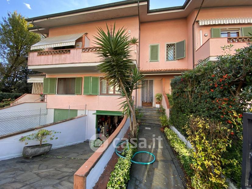 Villa in Via Sandro Pertini — foto 23 di 37