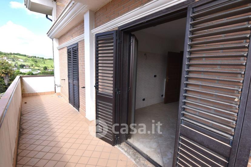 Trilocale in Sp88 — foto 8 di 30