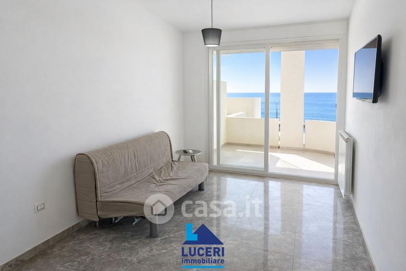 Trilocale in Lungomare Galileo Galilei — foto 13 di 26