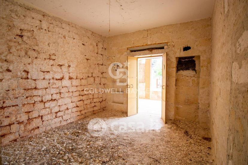 Villa in Strada Statale 16 Adriatica — foto 2 di 50
