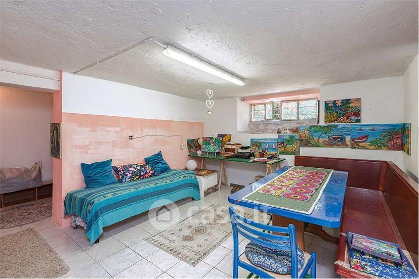 Villa in Via IV Novembre 16 — foto 2 di 23
