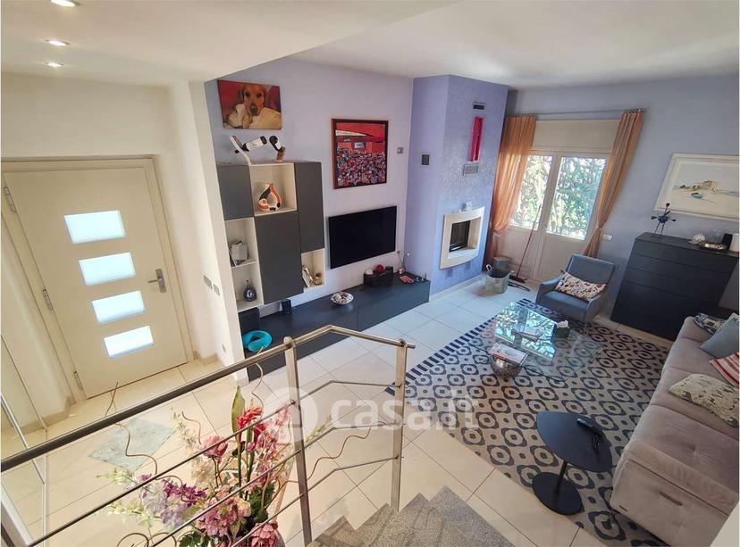 Villa in Corso Benedetto Cairoli 80 — foto 18 di 27
