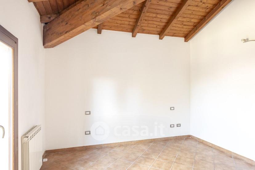Trilocale in Via Bonvicini Adolfo 2 — foto 20 di 32