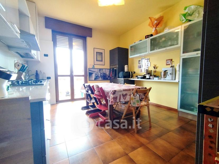 Trilocale in Via Volturno — foto 8 di 35