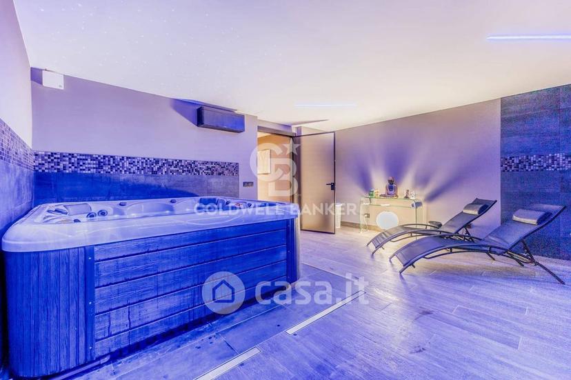 Villa in Strada Cassia Sud — foto 11 di 77
