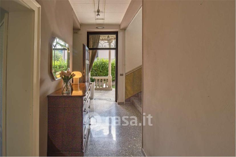 Villa in Via IV Novembre — foto 55 di 60