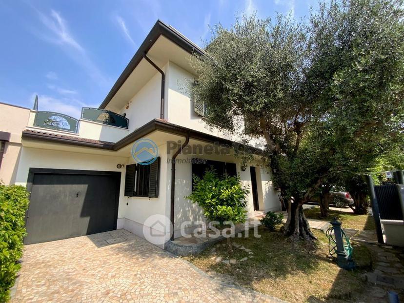 Villa in Via Antonio Simeone Sografi 11 — foto 28 di 33