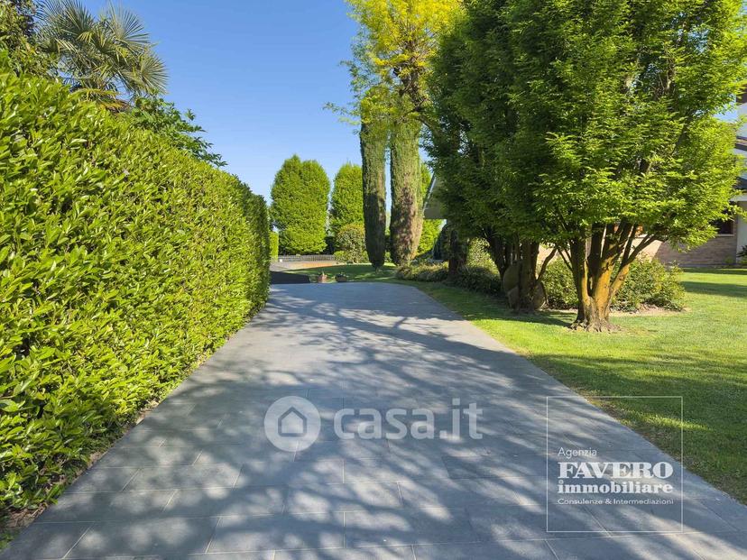 Villa in Piazza G. Marconi 28 — foto 5 di 54
