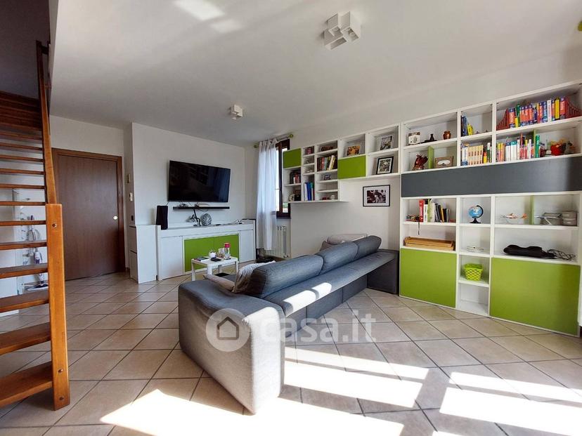 Trilocale in Via Arno 25 — foto 13 di 27