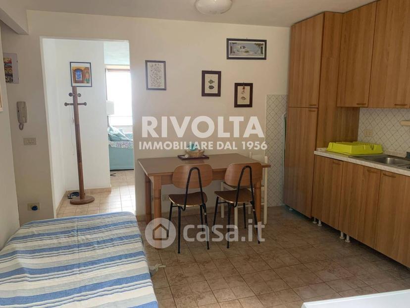 Bilocale in Via del Molo — foto 2 di 12