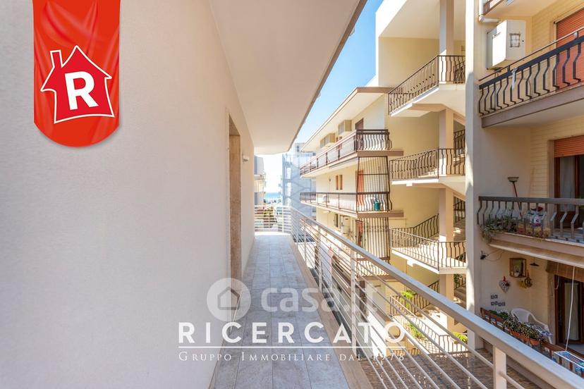 Quadrilocale in Via Francesco Petrarca 11 — foto 4 di 52