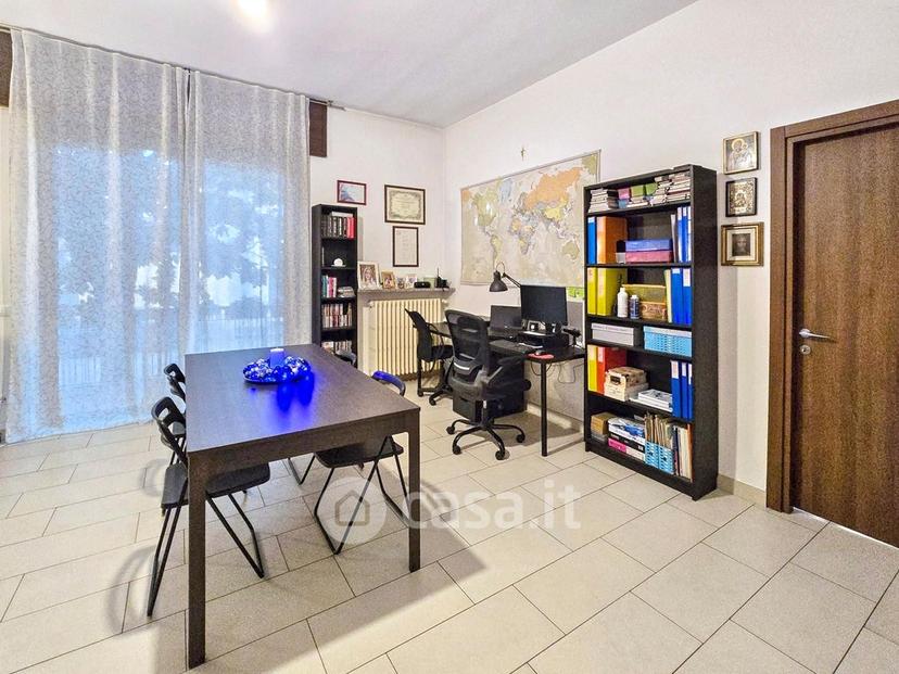 Villa in Viale Ugo Foscolo 46 — foto 40 di 70