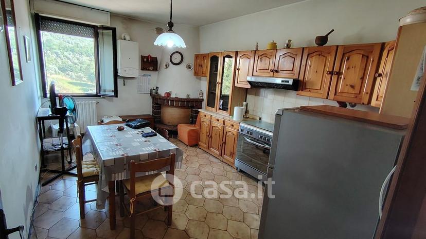 Trilocale in Via Umberto I 15 — foto 11 di 19