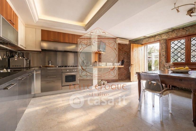 Villa in Via Lorenzo dei Medici 60 — foto 7 di 33