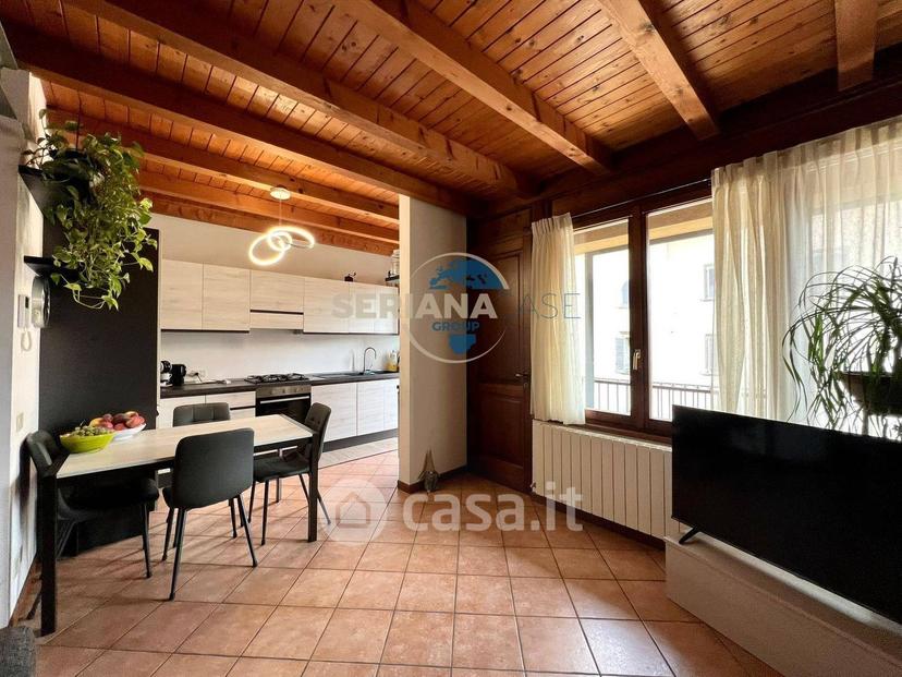 Trilocale in Via Duca d'Aosta — foto 17 di 29