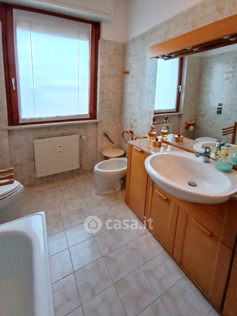 Quadrilocale in Via Carlo Cattaneo 36 — foto 25 di 36