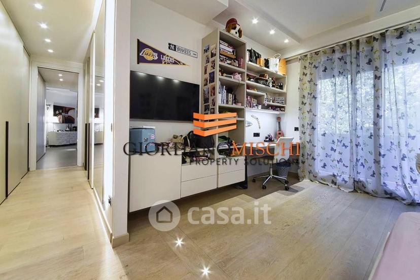Appartamento in Viale Regina Margherita 11 — foto 57 di 59