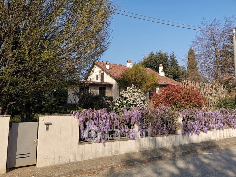 Villa in Via Moncenisio 8 — foto 12 di 72