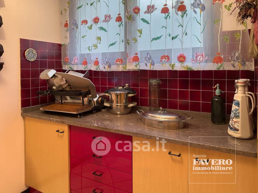 Villa in Piazza G. Marconi 28 — foto 43 di 54