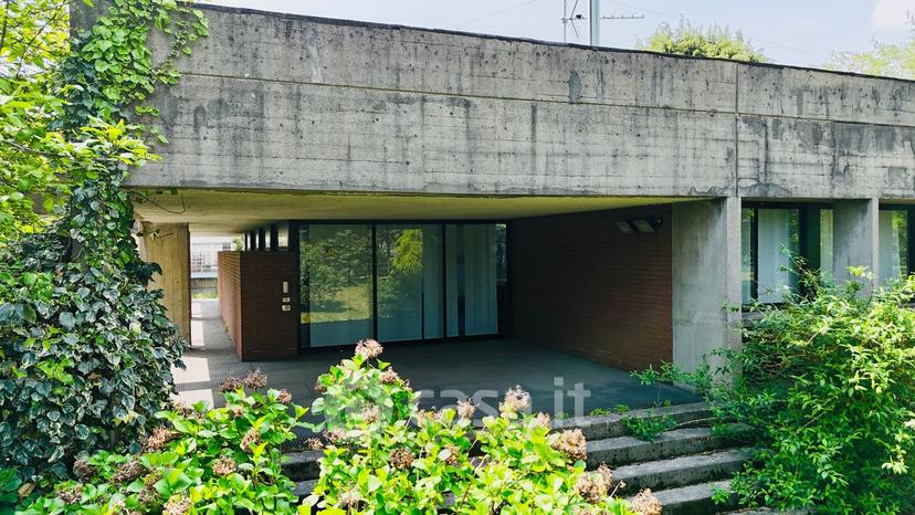 Villa in Via Giosuè Carducci 20 a — foto 22 di 182