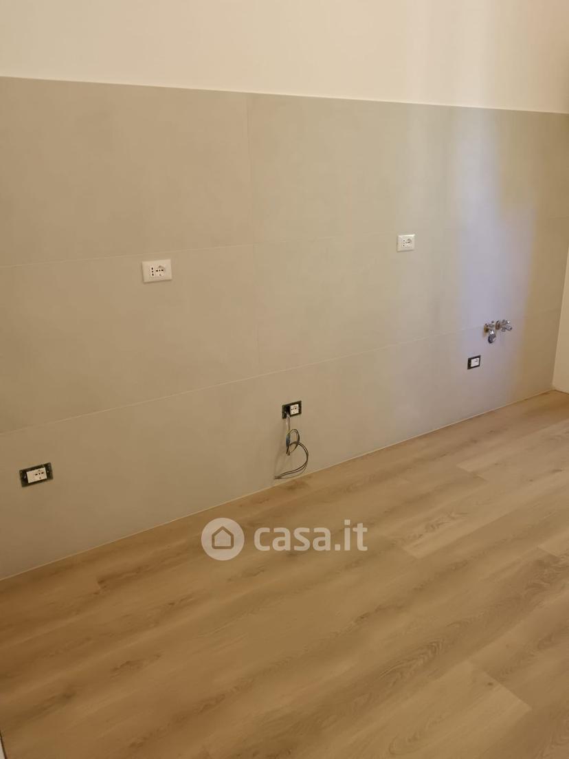 Quadrilocale in Via Franco Michelini Tocci — foto 2 di 20