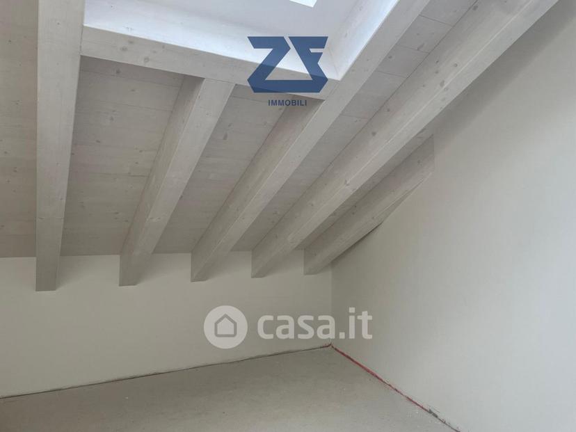 Trilocale in Via San Pio X — foto 16 di 35