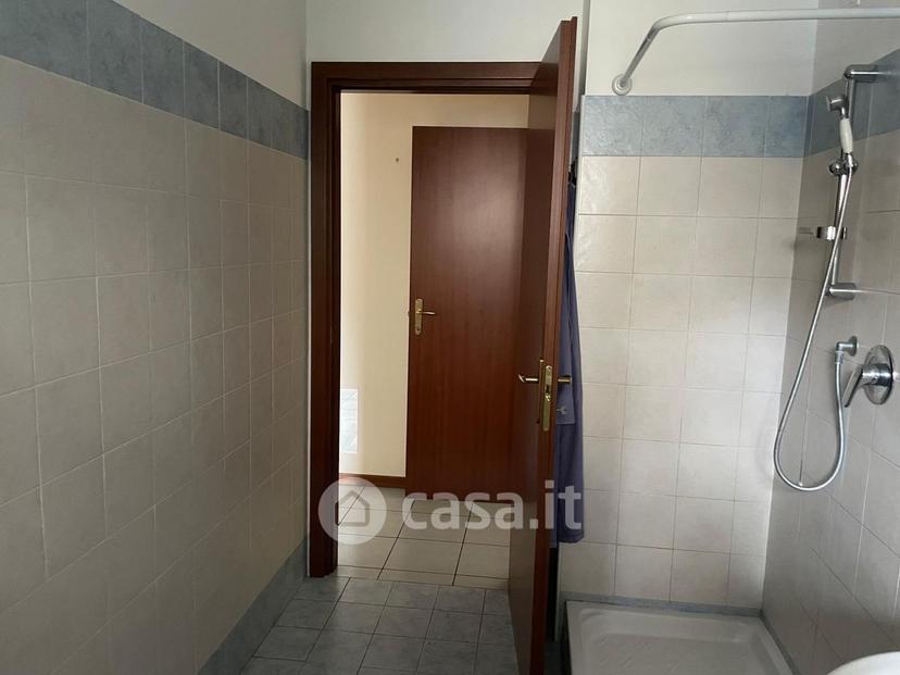 Trilocale in Via Ischia 42 — foto 7 di 25