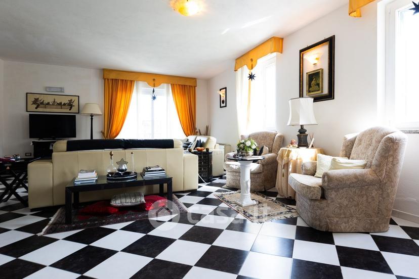Villa in Via Giacomo Puccini — foto 25 di 38