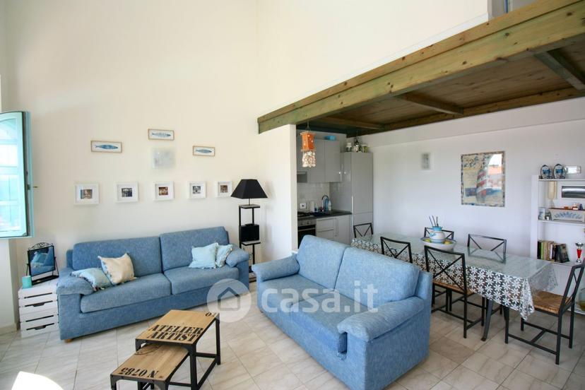Bilocale in Viale del Tirreno 74