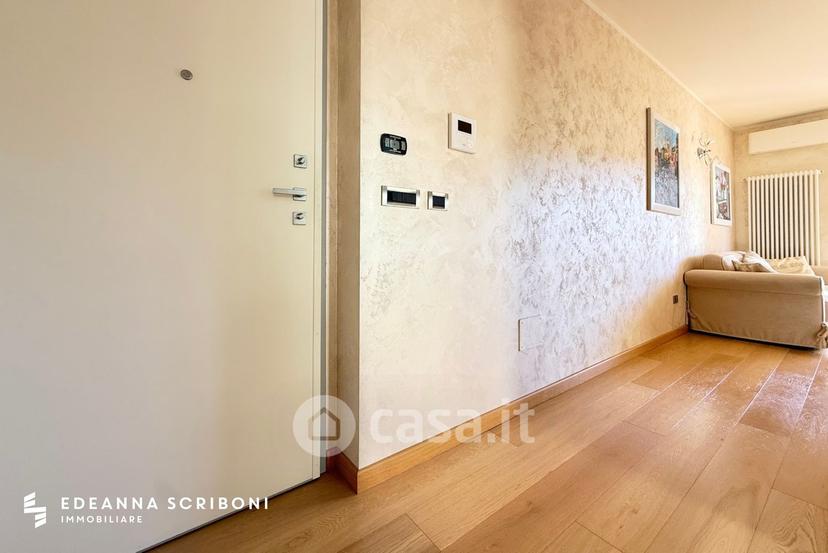 Trilocale in Strada della Bura 9 — foto 15 di 43