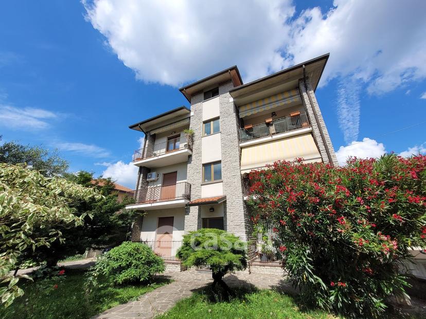 Quadrilocale in Viale dei Pioppi 136 — foto 2 di 22