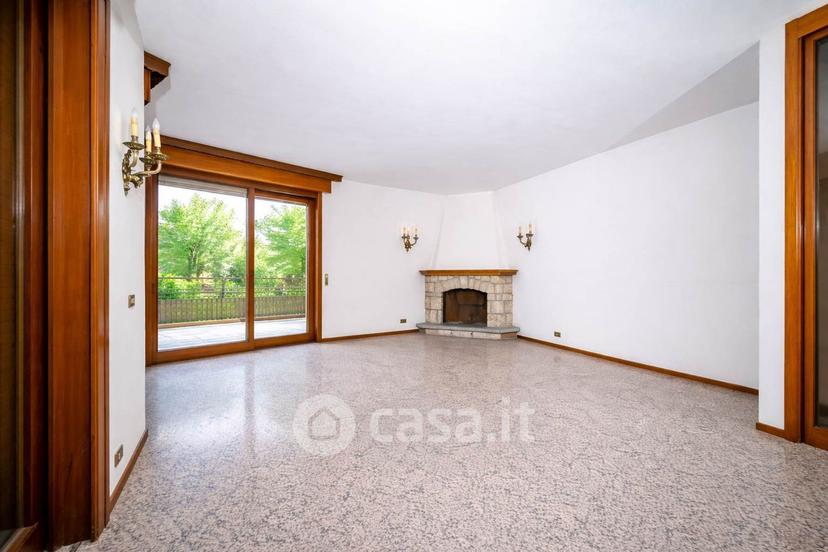 Villa in Via Don Ronchi 18 — foto 31 di 33
