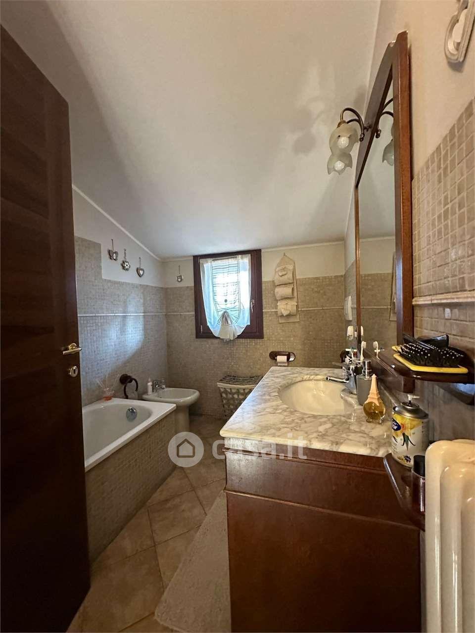 Appartamento in Via Radici in Piano 80