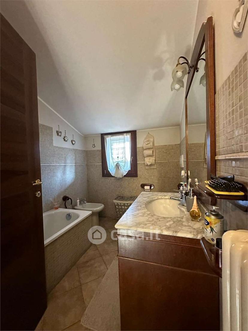 Appartamento in Via Radici in Piano 80