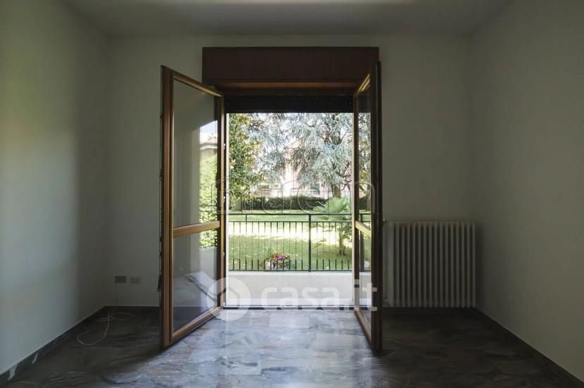 Trilocale in Via Pace 7 — foto 24 di 33