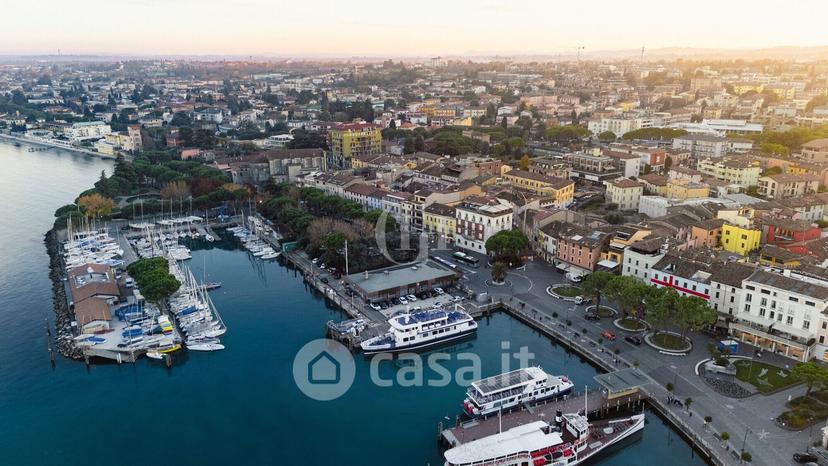 Quadrilocale in Via Mezzocolle 19 — foto 3 di 42