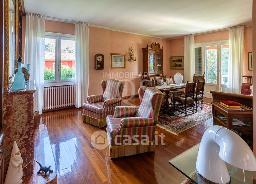 Villa in Via U. Foscolo 16 — foto 18 di 31