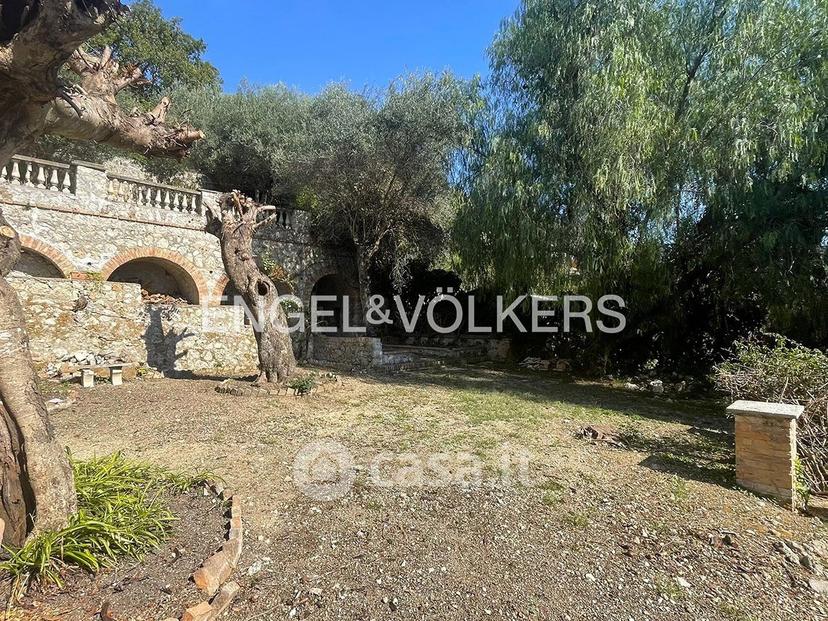 Villa in Via Antonio Sebastiani — foto 9 di 25