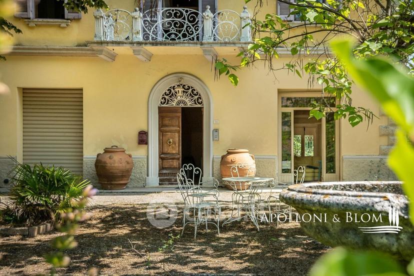 Villa in Via Due Giugno 21 — foto 27 di 44