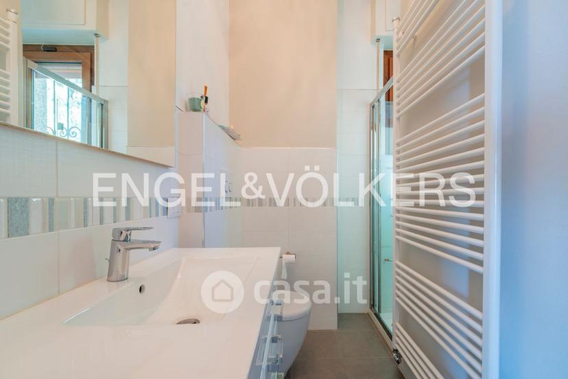 Villa in Via Sempione 164 — foto 9 di 34