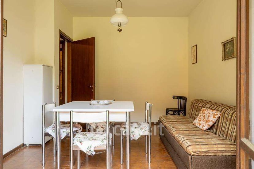 Trilocale in Via Statale 2572 — foto 18 di 21