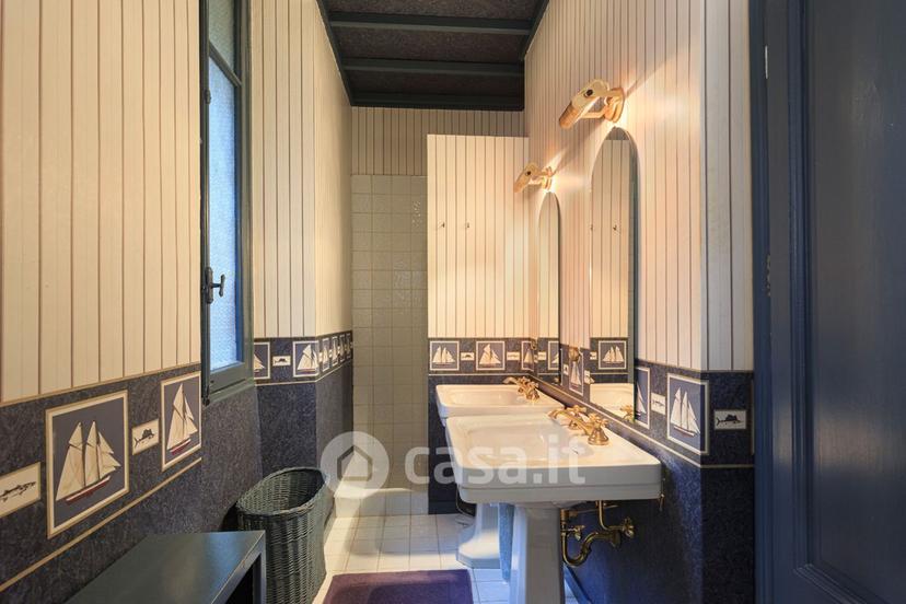 Villa in Via Guglielmo Marconi — foto 16 di 53