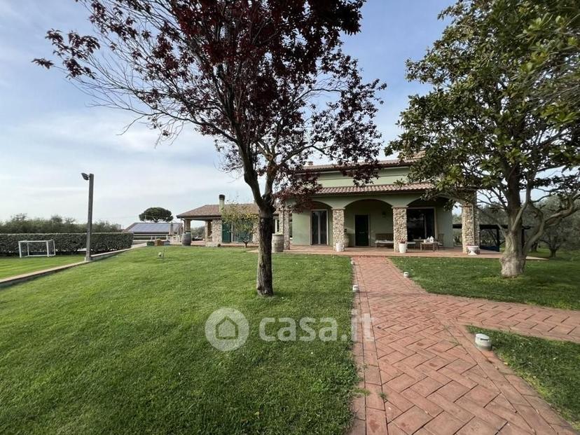 Villa in Via San Bartolo — foto 24 di 33