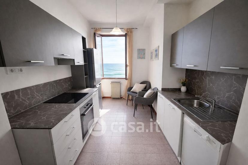 Trilocale in Via Mameli 16 — foto 9 di 12
