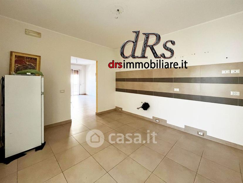 Quadrilocale in Via Umbria — foto 31 di 37