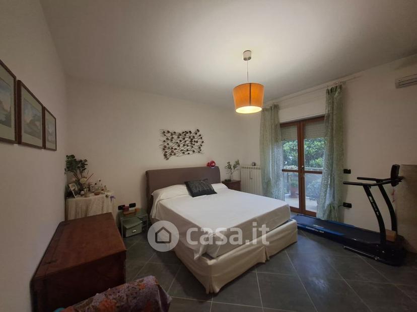 Trilocale in Via Martiri di Bellona 14 — foto 2 di 30