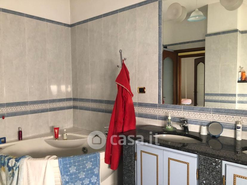 Villa in Via Giacomo Matteotti — foto 18 di 42