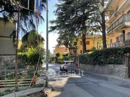 Appartamento in Viale degli Aranci 22