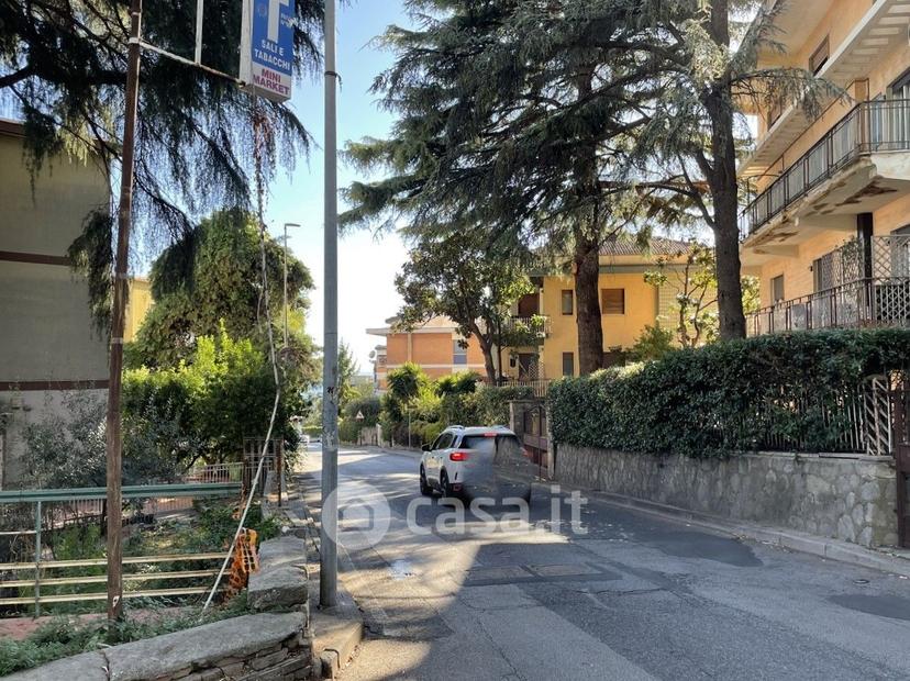 Appartamento in Viale degli Aranci 22