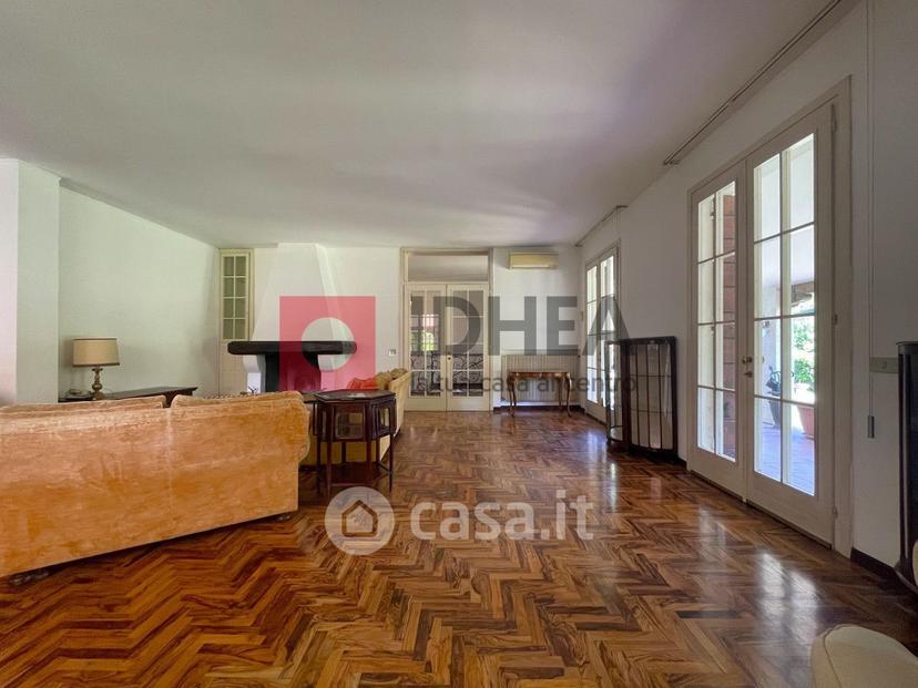 Villa in Via IV Novembre — foto 12 di 39